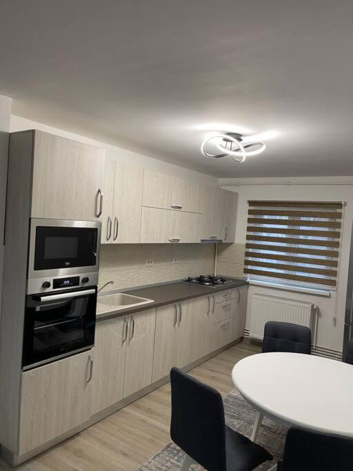 Apartament Regim Hotelier Caransebeş Exterior foto